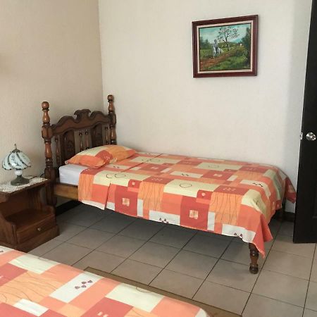 Casa Del Suizo Bed & Breakfast Desamparados  Luaran gambar